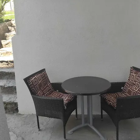 Apartment Ajsha *